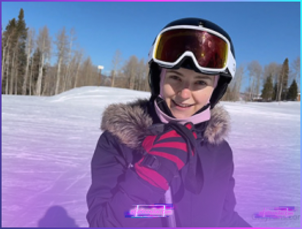 ดูหนังAVรัสเซีย สาวคนดัง Eva Elfie (อีวา เอลฟี่) เล่นสกีอย่างเพลิดเพลินแล้วเกิดหนาวหีเลยชวนหนุ่มไปเย็ดกัน เอาควยซอยหีแรงๆให้เกิดความอบอุ่นด้วยการหลั่งทะลักรูหี